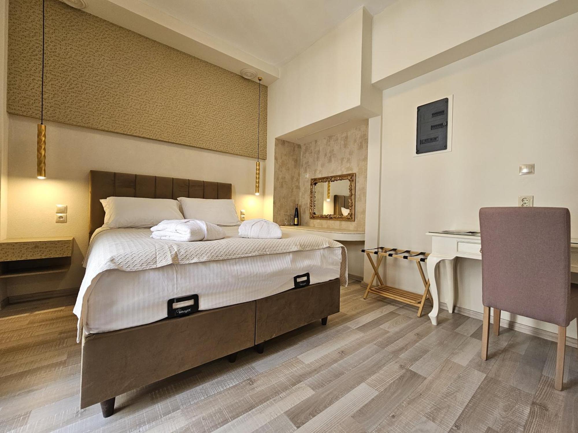 Golden City Center Suites Rhodes City Exterior foto