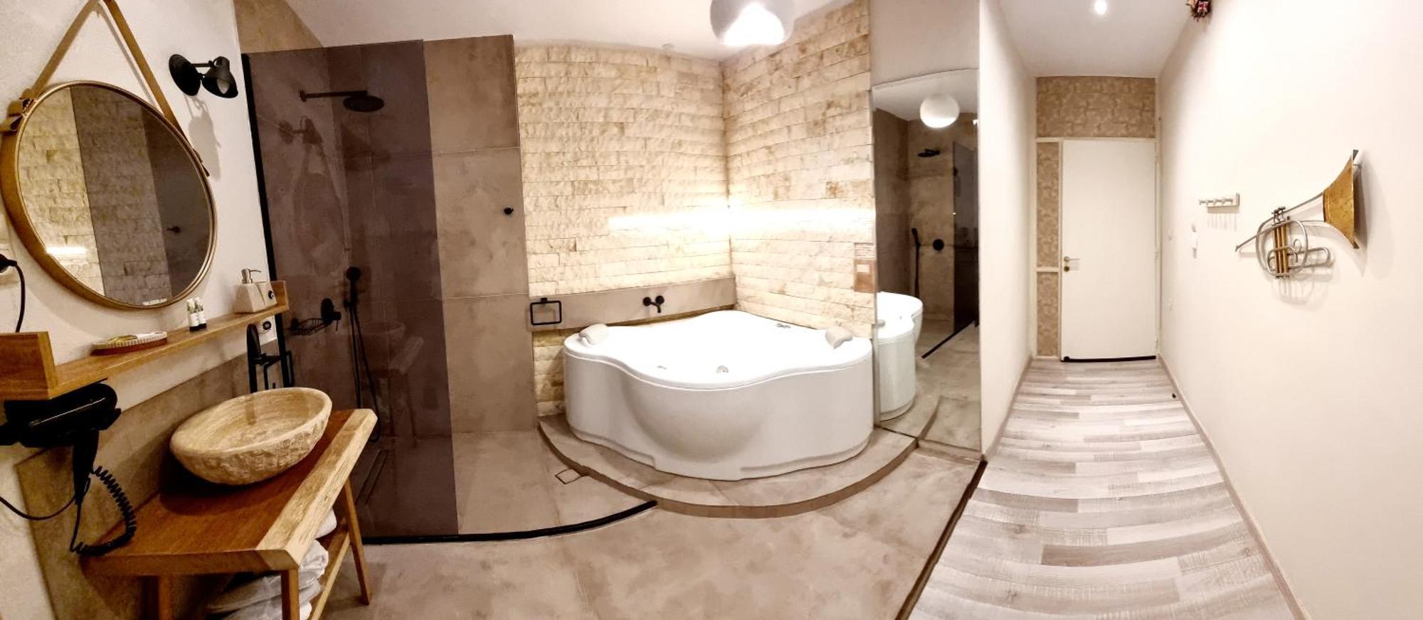 Golden City Center Suites Rhodes City Exterior foto